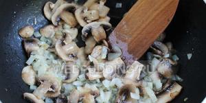 Braadpan met gehakt en champignons